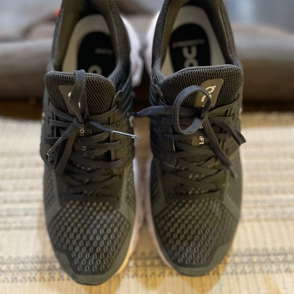 Sold- on other site-On Women's Cloud 5 Shoes